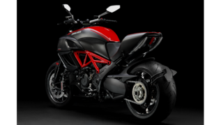 Для галереи Diavel Carbon Red: